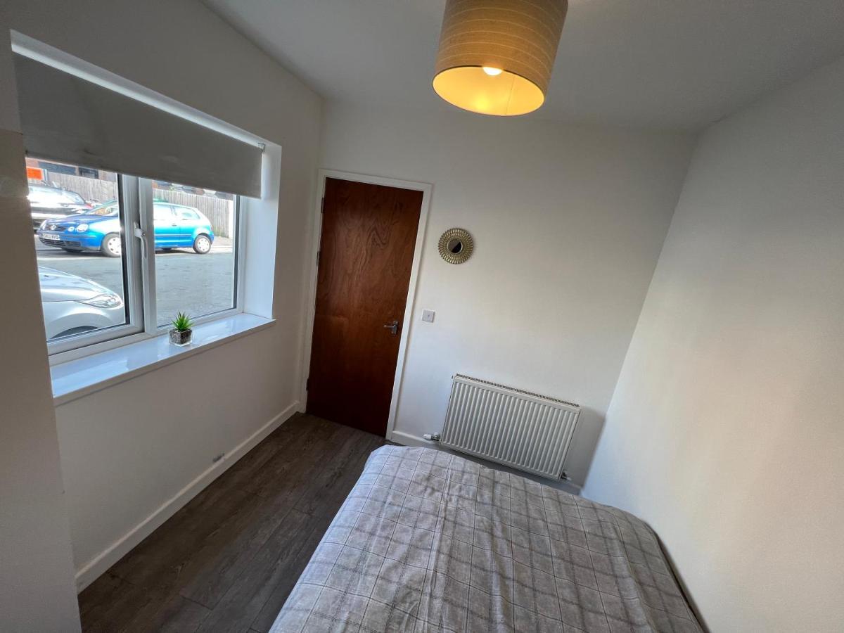 A Spacious Flat Cardiff Exterior foto